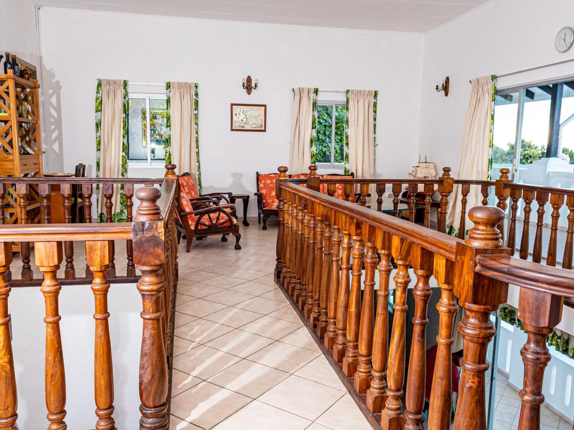 Bottle Palm Villa Victoria Ngoại thất bức ảnh