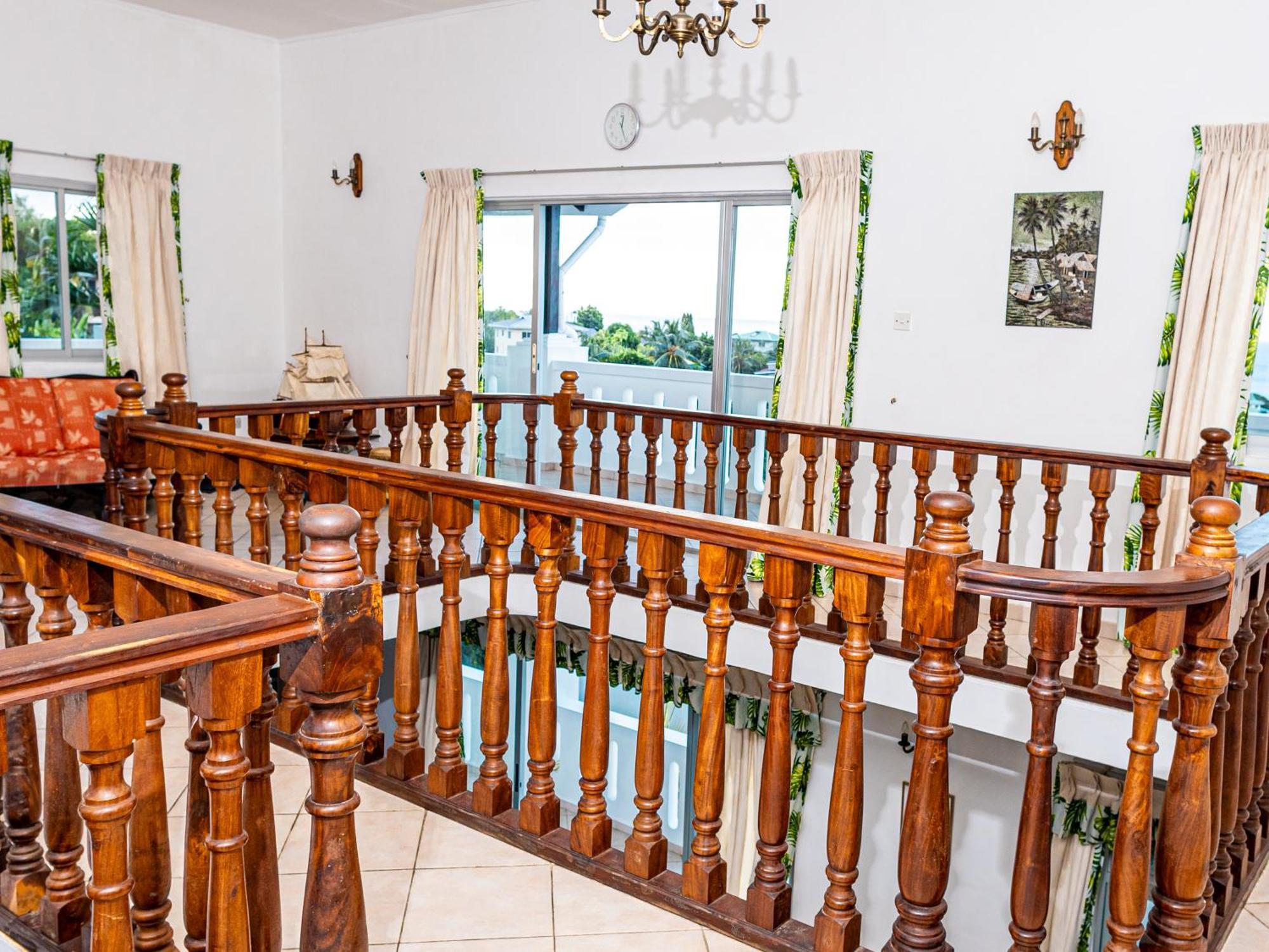 Bottle Palm Villa Victoria Ngoại thất bức ảnh
