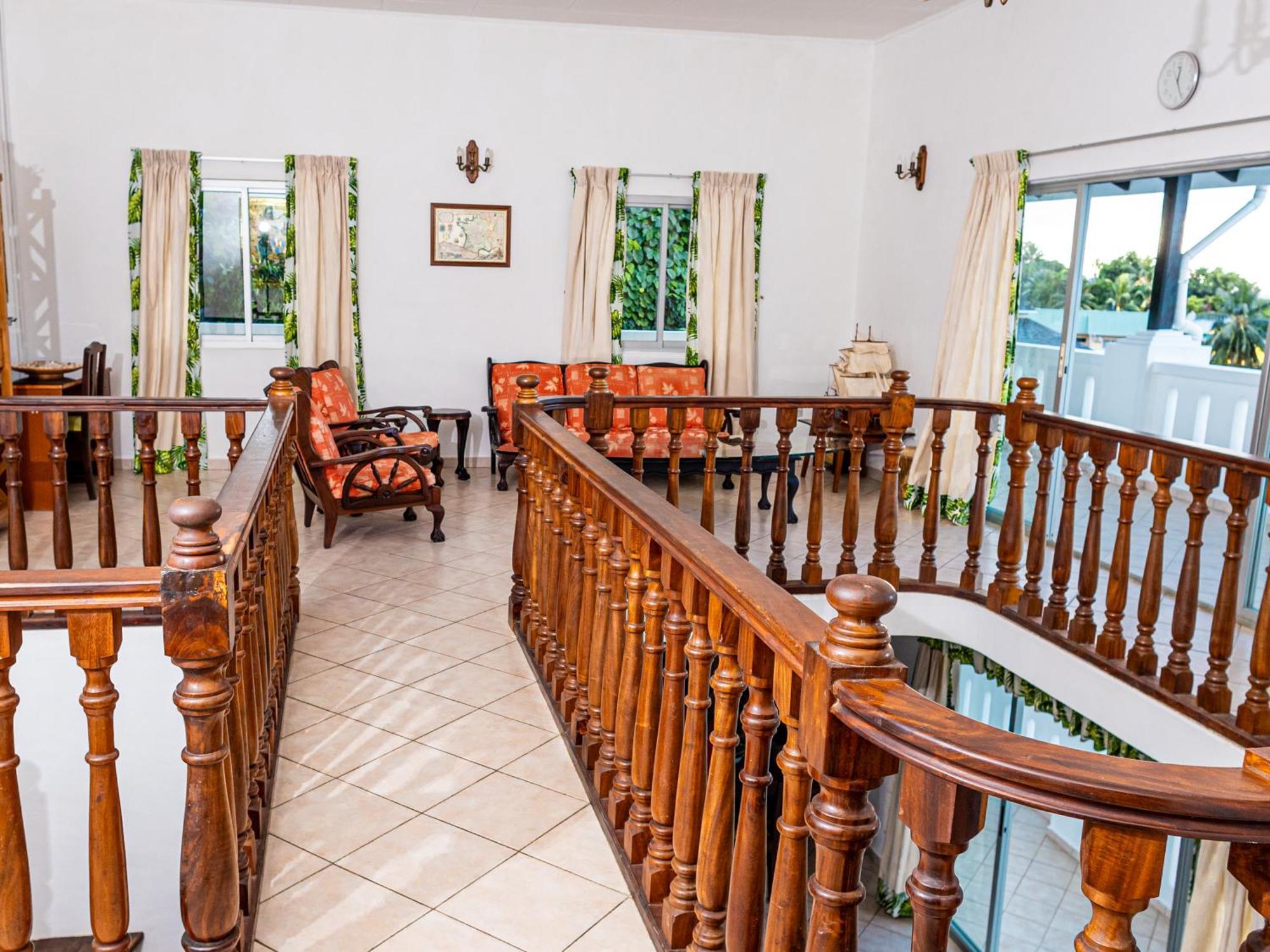 Bottle Palm Villa Victoria Ngoại thất bức ảnh