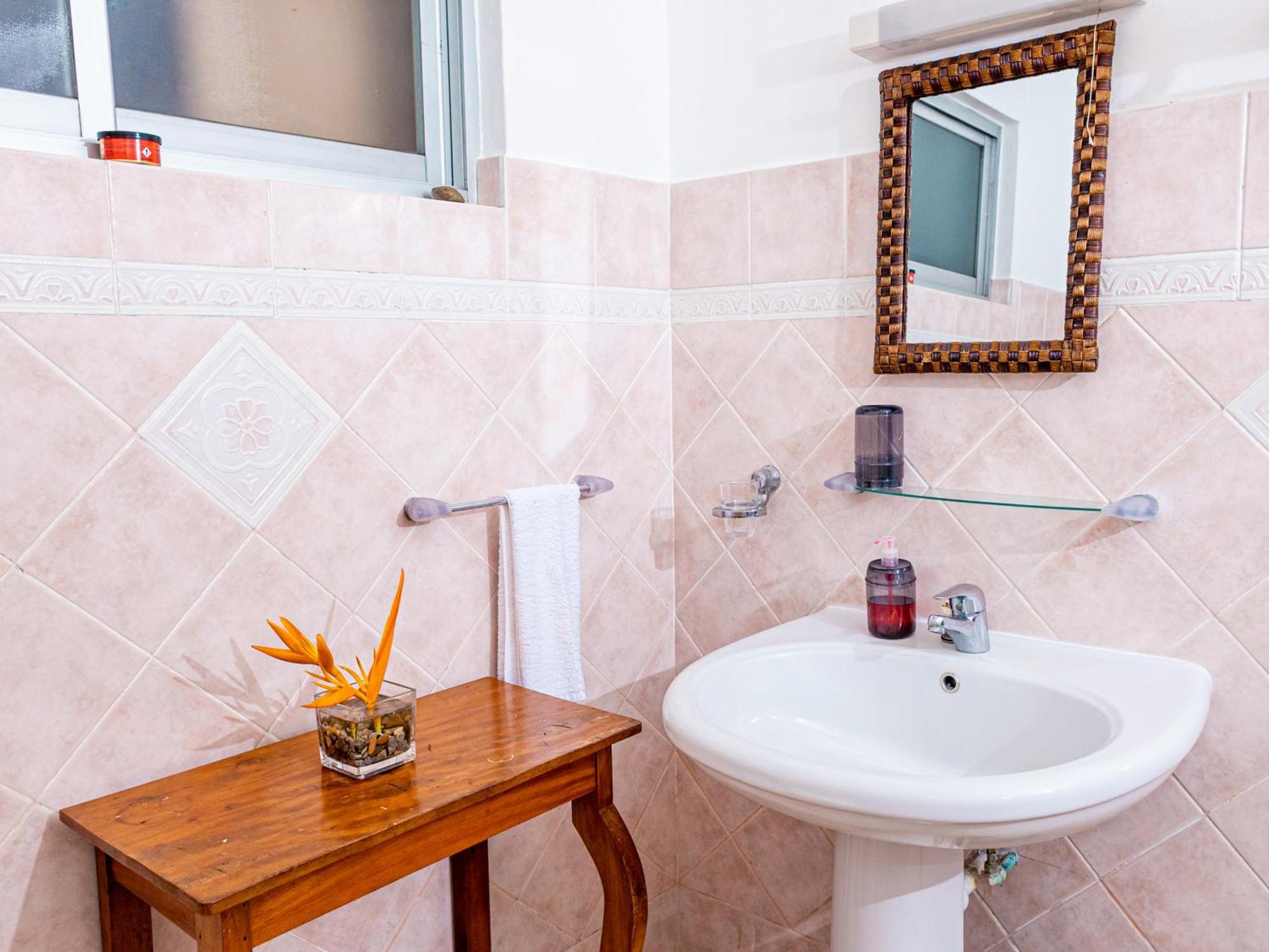 Bottle Palm Villa Victoria Ngoại thất bức ảnh