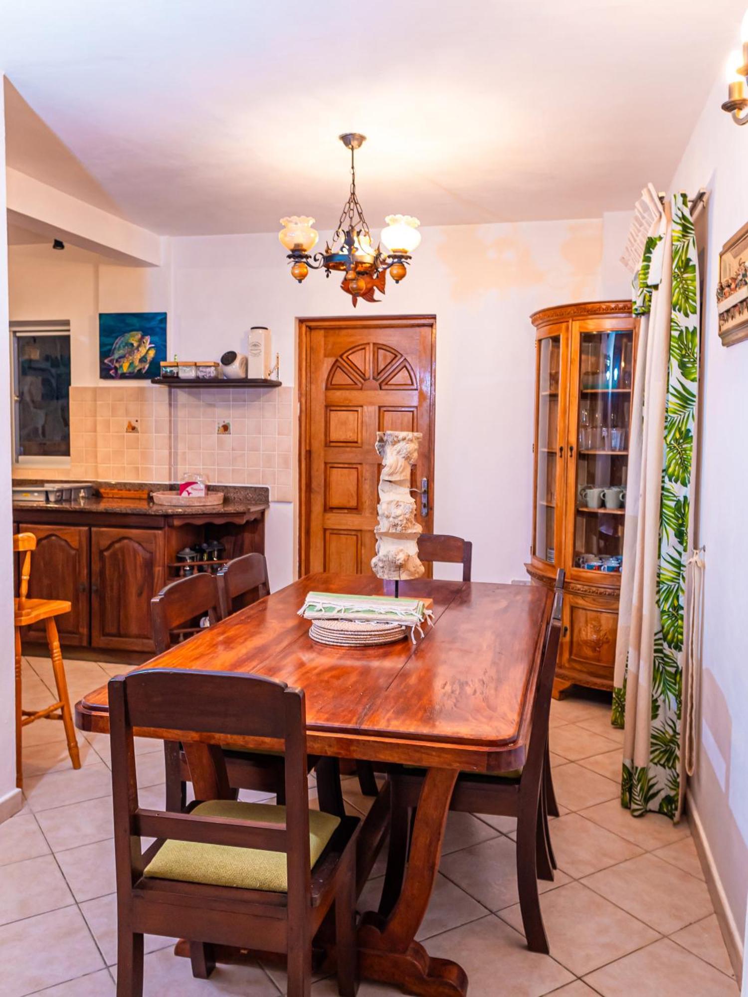 Bottle Palm Villa Victoria Ngoại thất bức ảnh