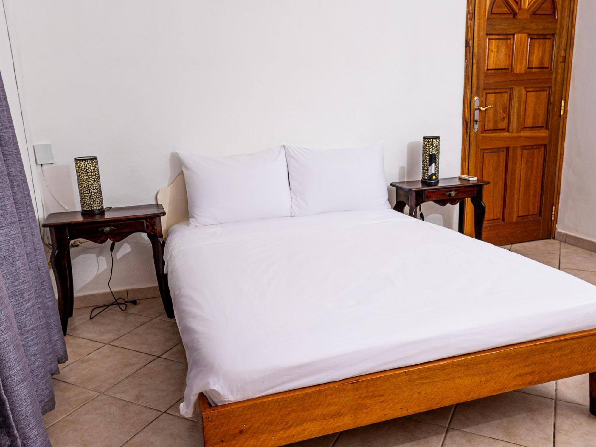 Bottle Palm Villa Victoria Ngoại thất bức ảnh