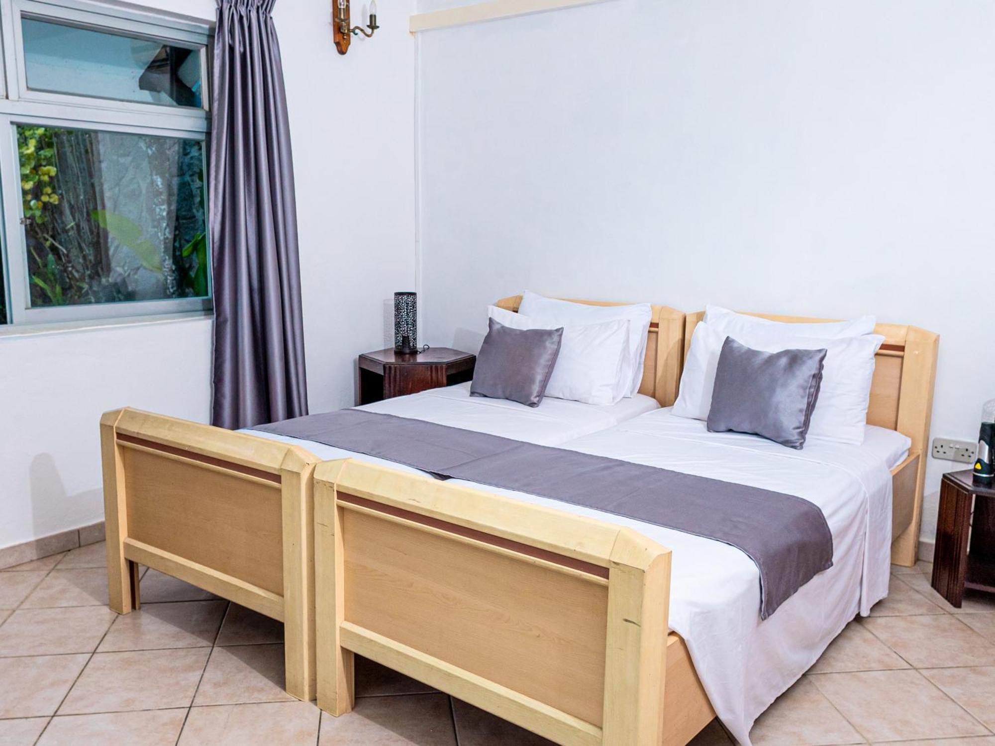 Bottle Palm Villa Victoria Ngoại thất bức ảnh