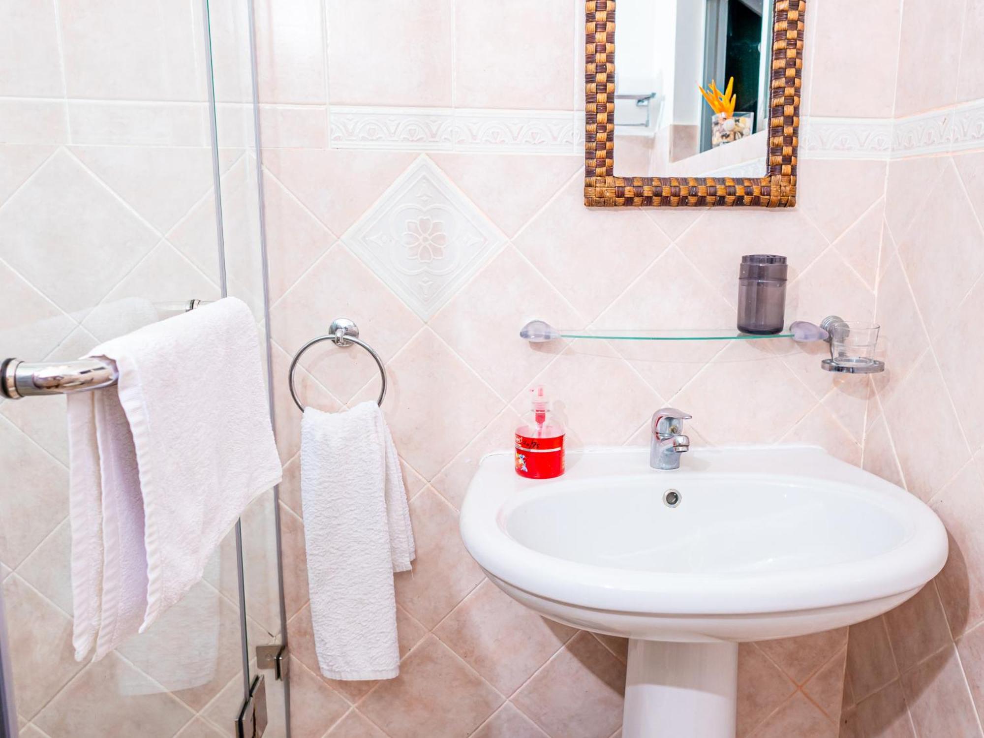 Bottle Palm Villa Victoria Ngoại thất bức ảnh