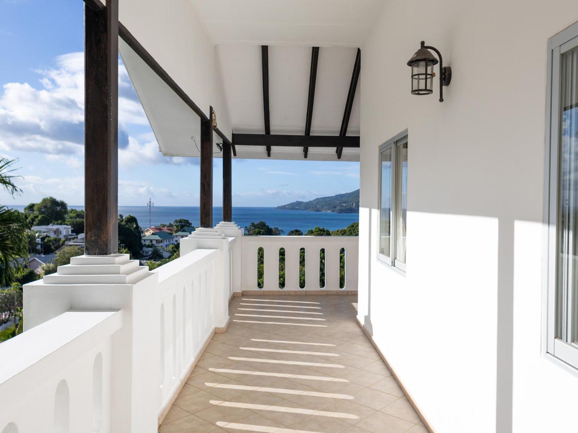 Bottle Palm Villa Victoria Ngoại thất bức ảnh